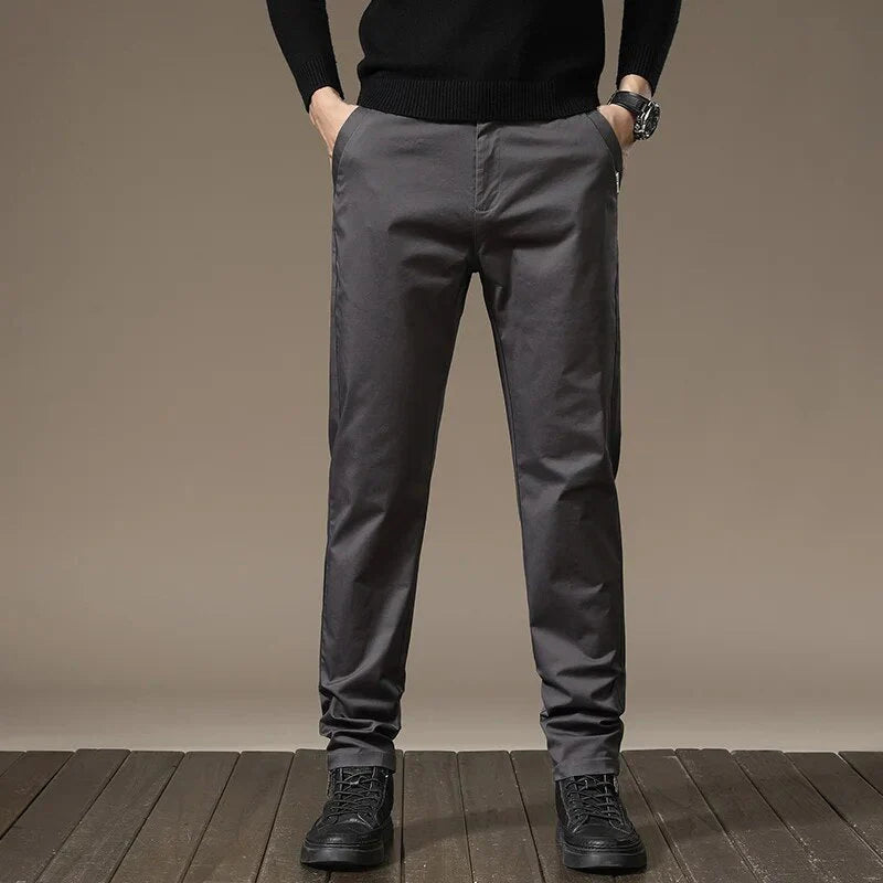 Calça Chino em Sarja Masculina Romenzi RZ553