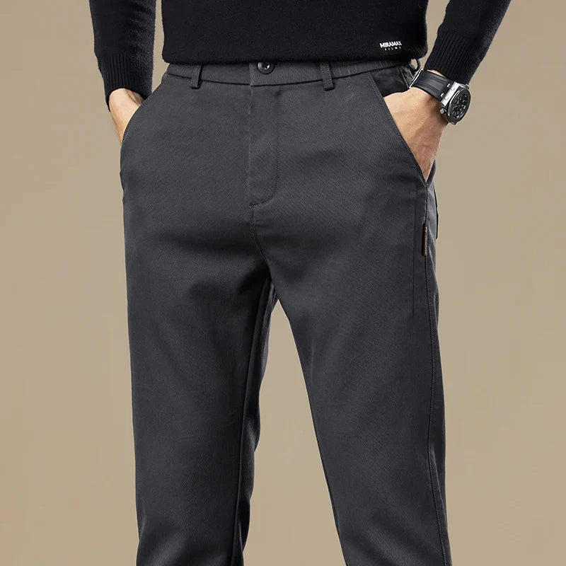 Calça Chino em Sarja Masculina Romenzi RZ556