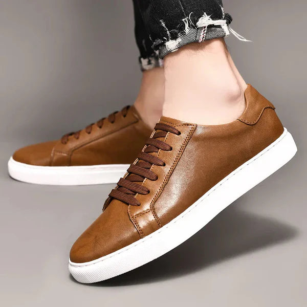 Tênis Masculino em Couro Montclive MT409