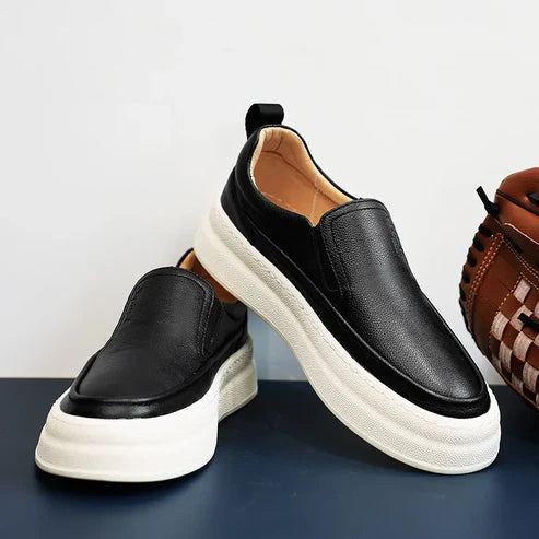 Tênis Masculino em Couro Montclive MT429