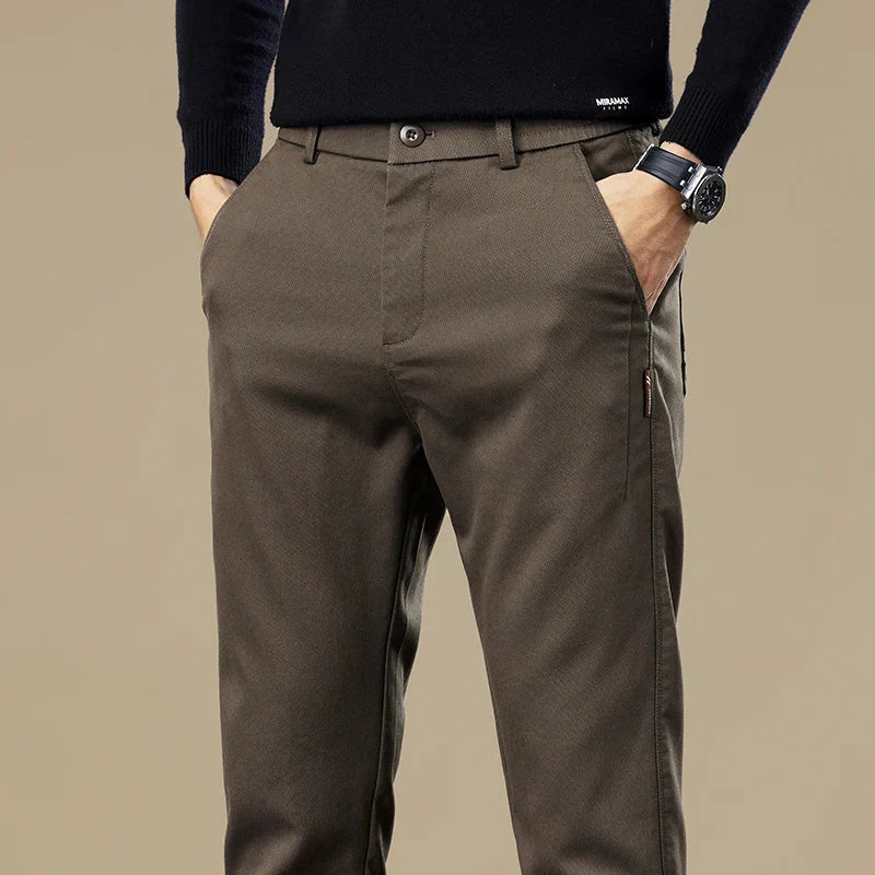 Calça Chino em Sarja Masculina Romenzi RZ556