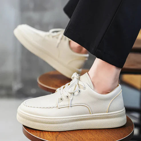 Tênis Masculino em Couro Montclive MT401