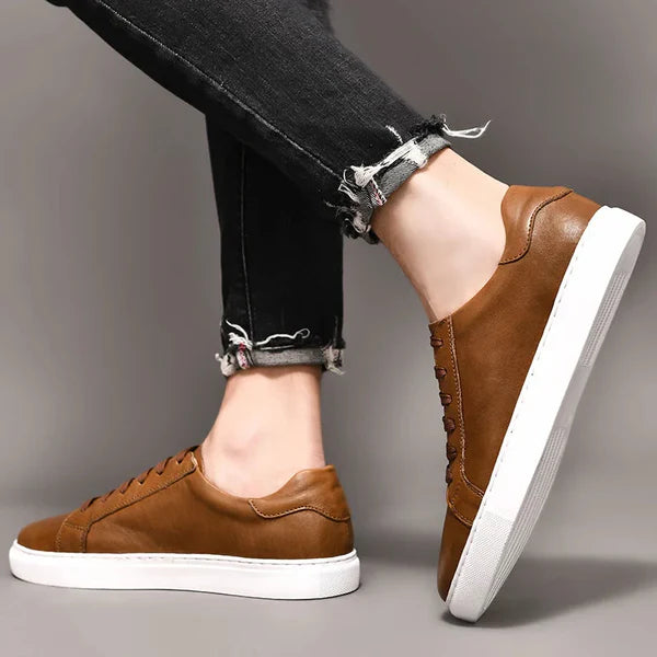 Tênis Masculino em Couro Montclive MT409